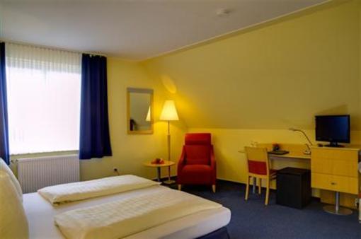 фото отеля Hermes Neu Wulmstorf Hotel Luneburg