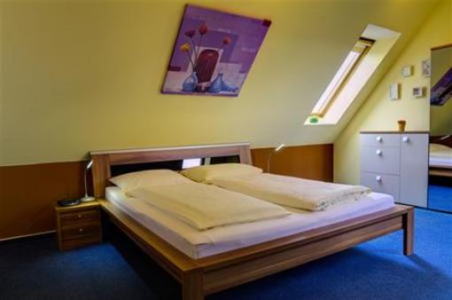 фото отеля Hermes Neu Wulmstorf Hotel Luneburg