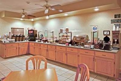 фото отеля Country Inn & Suites By Carlson Lake City