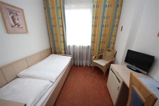 фото отеля Hotel Kleinmunchen Garni