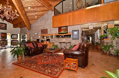 фото отеля BEST WESTERN PLUS Saddleback Inn and Conference Center