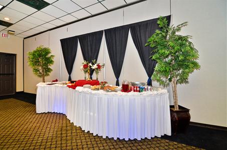 фото отеля BEST WESTERN PLUS Saddleback Inn and Conference Center