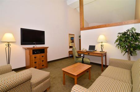 фото отеля BEST WESTERN PLUS Saddleback Inn and Conference Center