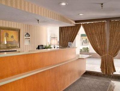 фото отеля Howard Johnson Hotel East Lansing