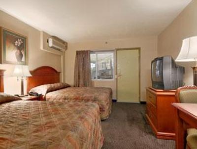 фото отеля Howard Johnson Hotel East Lansing
