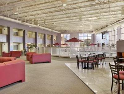 фото отеля Howard Johnson Hotel East Lansing