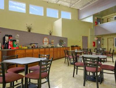фото отеля Howard Johnson Hotel East Lansing