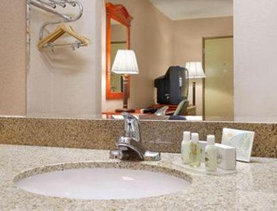 фото отеля Howard Johnson Hotel East Lansing