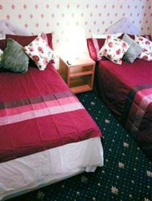 фото отеля Airport Guest House Slough
