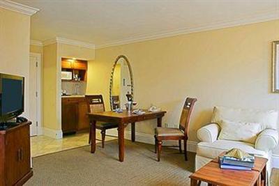 фото отеля Sheraton Suites Key West
