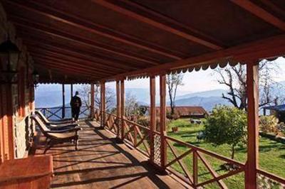 фото отеля Chevron Eco Lodge Kausani