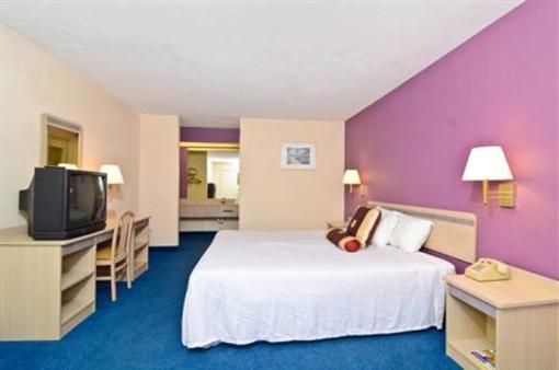 фото отеля Americas Best Value Inn Helen