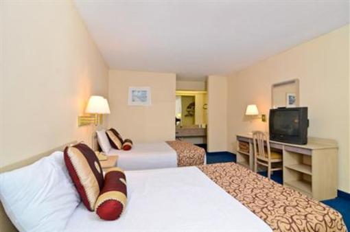 фото отеля Americas Best Value Inn Helen