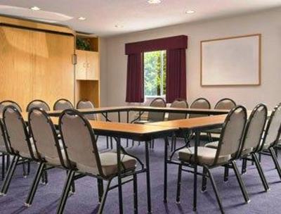 фото отеля Baymont Inn and Suites Freeport (Illinois)