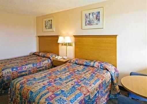 фото отеля Econo Lodge North Ridgeland