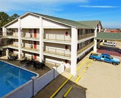 фото отеля Econo Lodge North Ridgeland