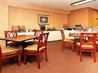 фото отеля Econo Lodge North Ridgeland