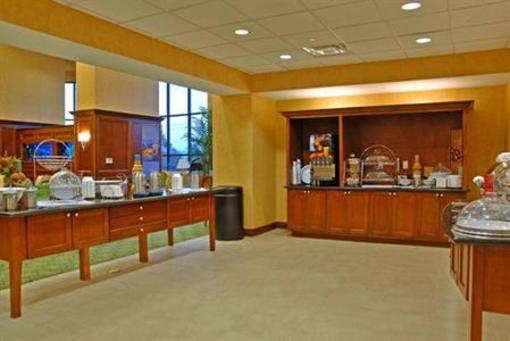 фото отеля Hampton Inn & Suites ATL-Six Flags