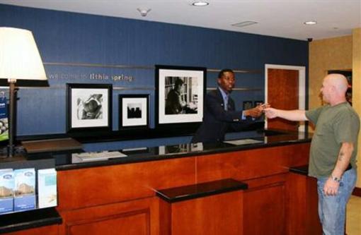 фото отеля Hampton Inn & Suites ATL-Six Flags
