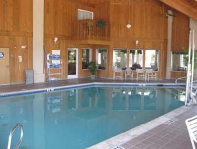 фото отеля Baymont Inn & Suites Redding