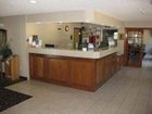 фото отеля Baymont Inn & Suites Redding