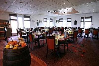 фото отеля Brit Hotel Le Kerann Saint-Herblain