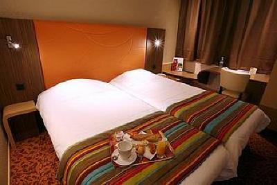 фото отеля Brit Hotel Le Kerann Saint-Herblain