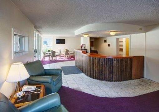 фото отеля Rodeway Inn & Suites Capri