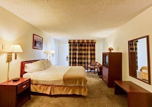 фото отеля Rodeway Inn & Suites Capri