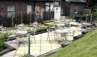 фото отеля Inn on the Hill Haslemere