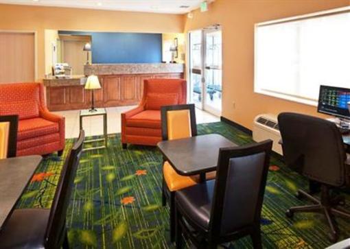 фото отеля Fairfield Inn by Marriott - Birmingham/Inverness