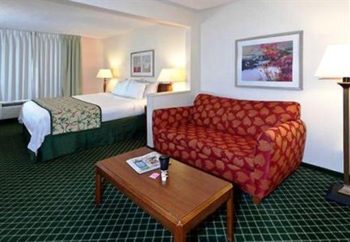 фото отеля Fairfield Inn by Marriott - Birmingham/Inverness