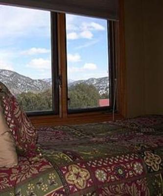 фото отеля Tudor Rose B&B and Chalets