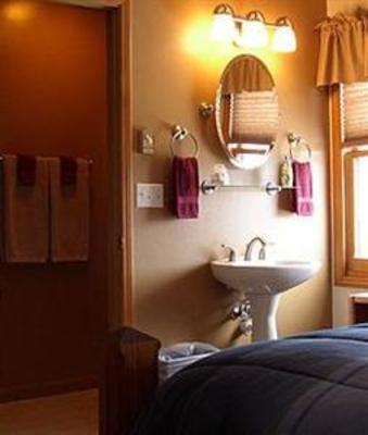 фото отеля Tudor Rose B&B and Chalets