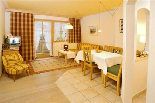 фото отеля Renberg Appartements Pension Maria Alm am Steinernen Meer
