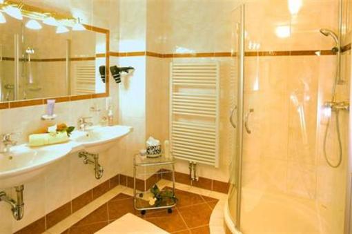 фото отеля Renberg Appartements Pension Maria Alm am Steinernen Meer
