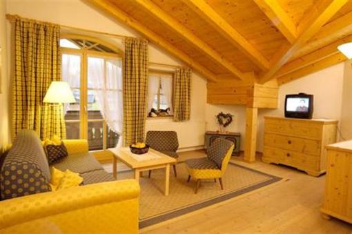 фото отеля Renberg Appartements Pension Maria Alm am Steinernen Meer