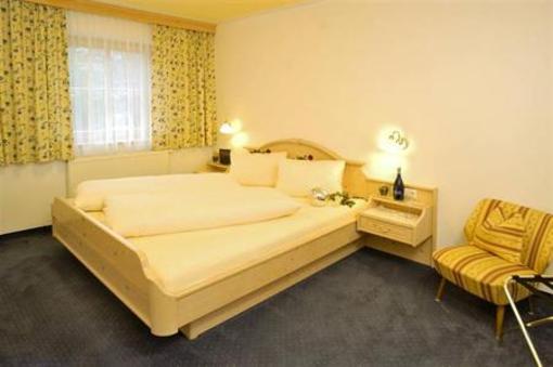 фото отеля Renberg Appartements Pension Maria Alm am Steinernen Meer