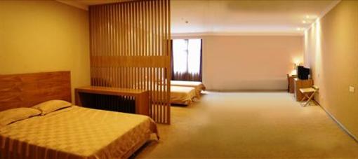 фото отеля Maple Leaf Modern Hotel