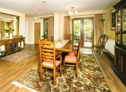 фото отеля Tovey Lodge Bed and Breakfast Hassocks