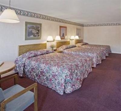фото отеля Americas Best Value Inn Mackinaw City