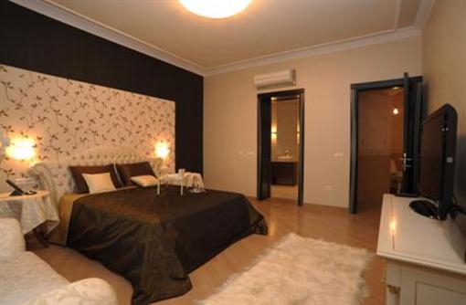 фото отеля Evropa Garni Hotel