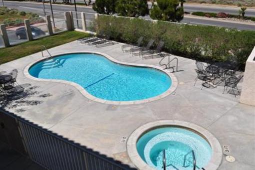 фото отеля BEST WESTERN John Jay Inn & Suites