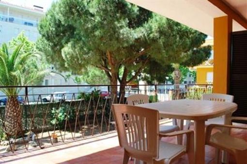 фото отеля Apartamentos Les Palmeres Castell-Platja d'Aro