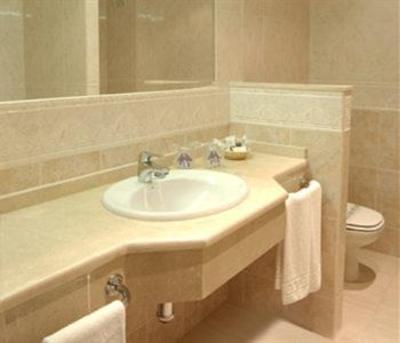 фото отеля Pyr Aparthotel Fuengirola