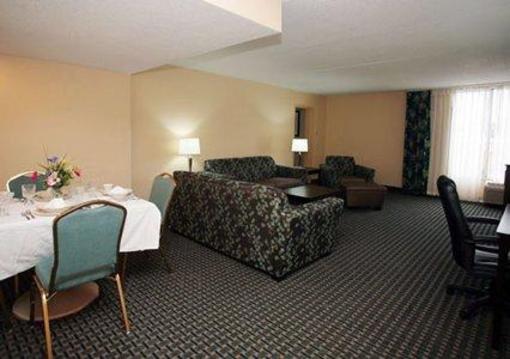 фото отеля Quality Inn Terre Haute