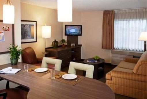 фото отеля Candlewood Suites Overland Park