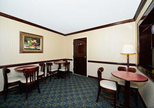 фото отеля Quality Inn & Suites Mooresville