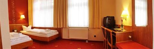фото отеля Hotel Goldener Fasan