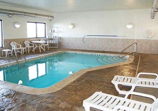фото отеля Comfort Suites Speedway Kansas City (Kansas)